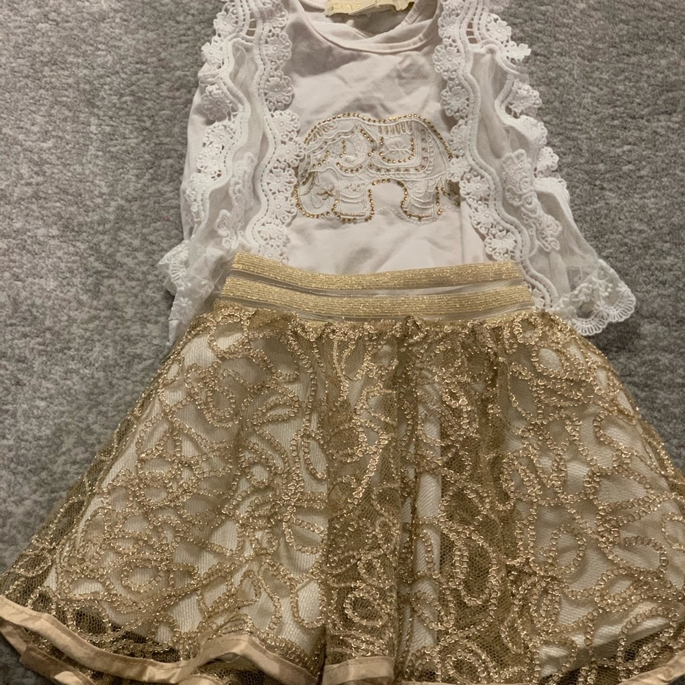 Girls skirt set